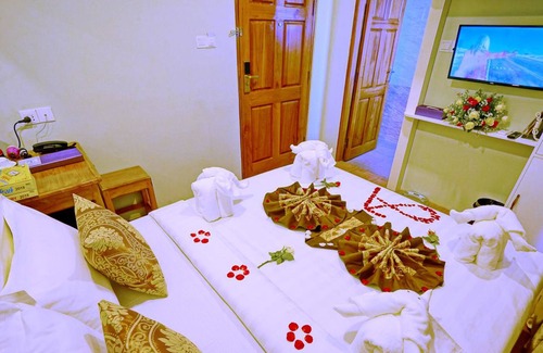 Mandalay Hotel | Hotel Aurora