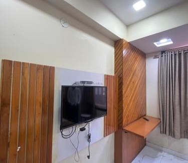 Nathdwara Hotel | Hotel Bansuri I opposite shreenathji temple 80mtr away