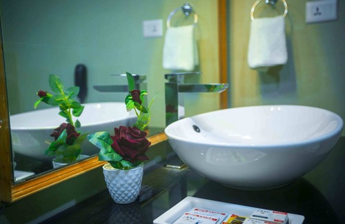 Naddi Hotel | Hotel Bob's N Barley
