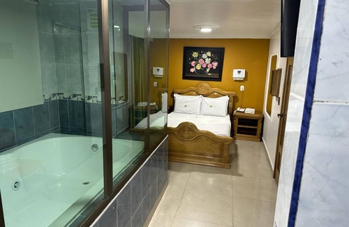 Barrios Unidos Hotel | Hotel Bosque Chapinero