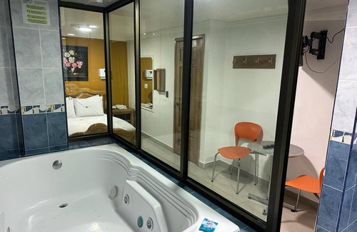 Barrios Unidos Hotel | Hotel Bosque Chapinero