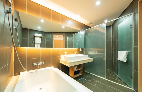 Songsan-dong Hotel | Hotel Bridge Seogwipo