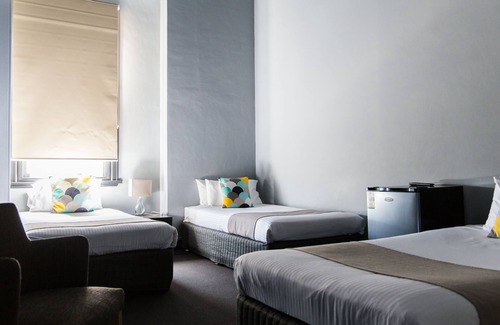 Orange Hotel | Hotel Canobolas