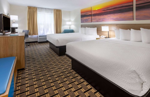 Palmetto Dunes Hotel | Hotel Carolina, a Days Inn by Wyndham
