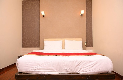 Solapur Hotel | HOTEL CENTER POINT