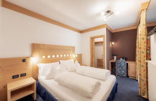 San Giovanni di Fassa Hotel | Hotel Chalet Sas Morin