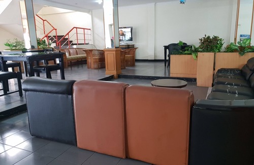 Cisarua Hotel | Hotel Cisarua Indah