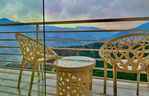 Musafirkhana Hotel | Hotel Classic Crown - #scenic mountain view #open terrace #parking #premium rooms with balcony #guest preferred #best selling hotel in mussoorie