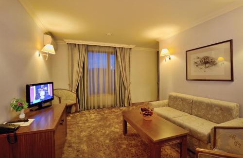 Hisarja Hotel | Hotel Club Central