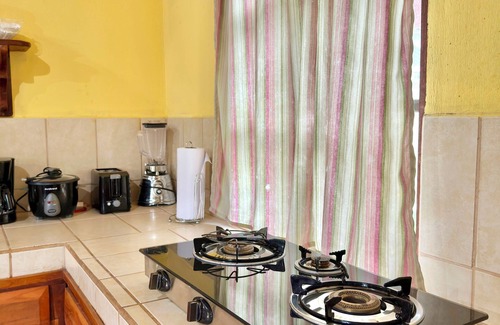Manuel Antonio Bed & Breakfast | Hotel Colibri