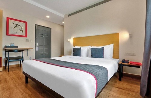 Kolkata Hotel | Hotel Consulate By BookMeriHotel