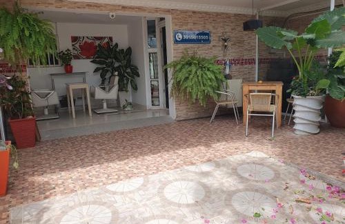 Comuna 4 House | Hotel Cra17a21a avenida 22 cerca a escenario deportivos iglesias y clinicas