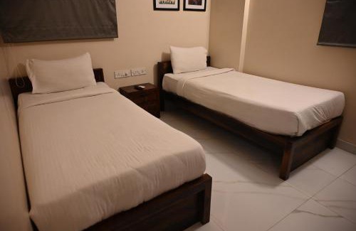 Bengaluru Hotel | Hotel Crimson Lotus