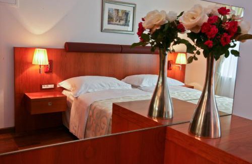 Zagreb Hotel | Hotel Croatia