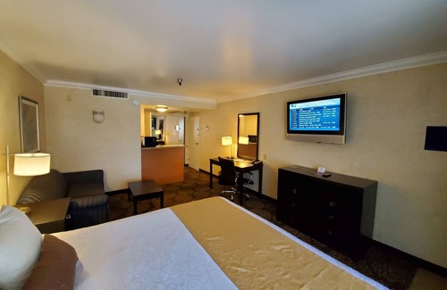 Guasti Hotel | Hotel d’Lins Ontario Airport