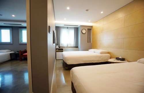 Ikseon-dong Hanok Village House | Hotel Dada Insadong