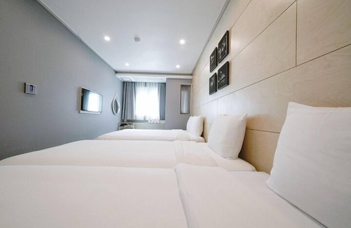 Ikseon-dong Hanok Village House | Hotel Dada Insadong