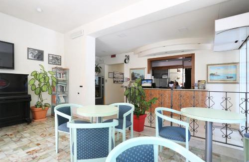 Marina di Massa Hotel | Hotel Daisy