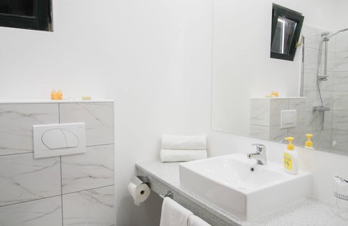 Petrovac Hotel | Hotel Danica