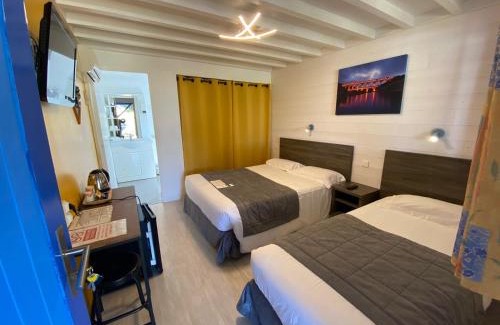Aigues-Mortes Hotel | Hotel Des 4 Vents "Esprit Camargue" Parking Privé securisé