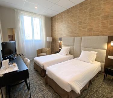 Aix-les-Bains City Center Hotel | Hotel des Eaux