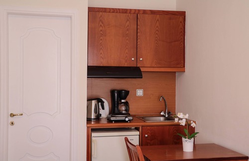 Adamas Apartment | Hotel Dionysis Studios