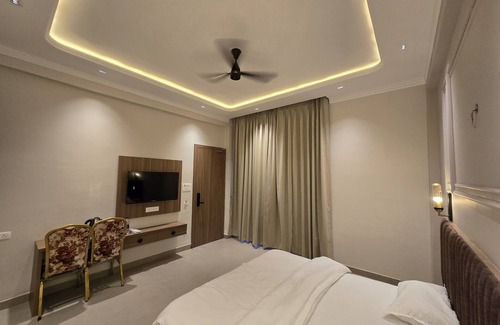 Sehmalpur Hotel | Hotel Divine Banaras