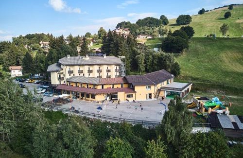 Polsa Hotel | Hotel Dolomiti - Azzurro Club