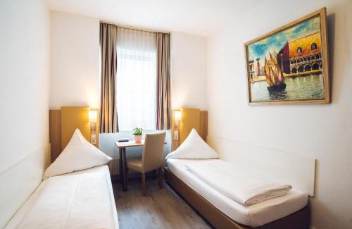 Altstadt-Nord Hotel | Hotel Domblick Garni
