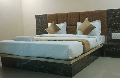 Chandkheda Hotel | Hotel Dreamland Chandkheda