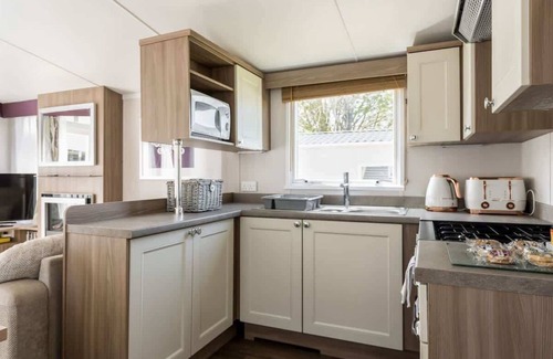 Hamworthy Apartment | Hotel du Van - Activities On-site