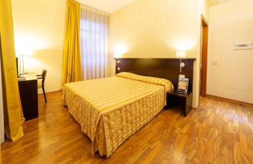 Marina District Hotel | Hotel Due Colonne