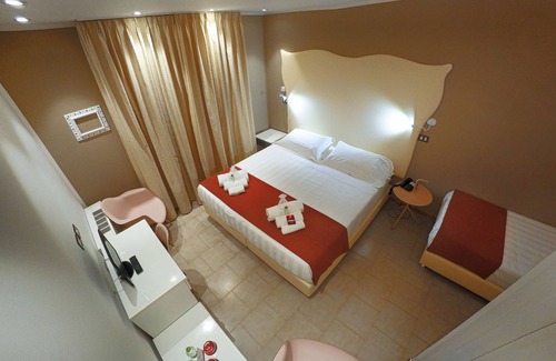 Corciano Hotel | Hotel El Patio