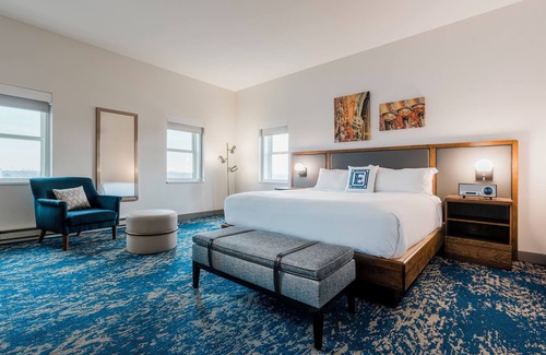 Elkhart Hotel | Hotel Elkhart, Tapestry Collection by Hilton