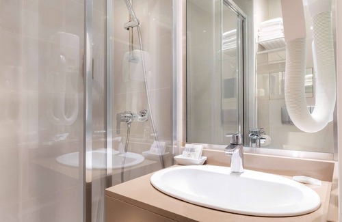 Faubourg-du-Roule Hotel | Hotel Elysées Céramic