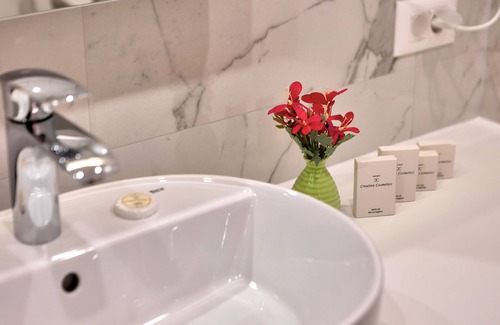Bisce Polje Hotel | Hotel Emerald