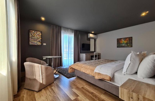 Pogradec Hotel | Hotel Enkelana