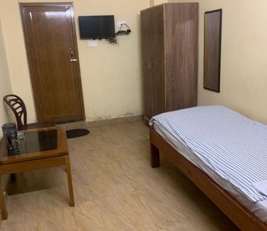 Central Pune Hotel | Hotel Everest Inn By WB Inn
