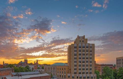 Macon Hotel | Hotel Forty Five, Macon, a Tribute Portfolio Hotel