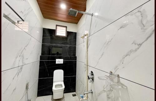 Ujjain Hotel | HOTEL G- RESIDENCY Near Shri Mahakaleshwar Jyotirlinga Temple - Railway Station Ujjian - Fully Air Conditioned And Spacious Room - Excellent Service Recommended