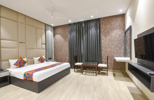 Noida Hotel | Hotel Ganeshwaram 149