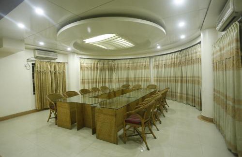 Sylhet Hotel | Hotel Garden in