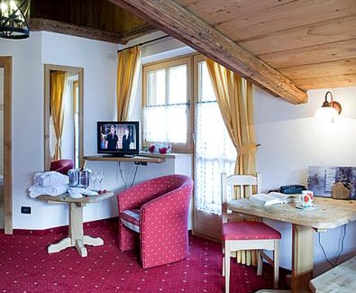 San Giovanni di Fassa Hotel | Hotel Garni San Nicolò