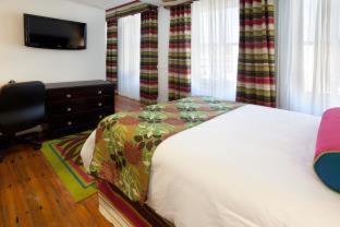 Downtown San Antonio Hotel | Hotel Gibbs Downtown Riverwalk