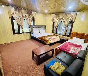 Azad Kashmir House | Hotel Golden Eyes & Restaurant