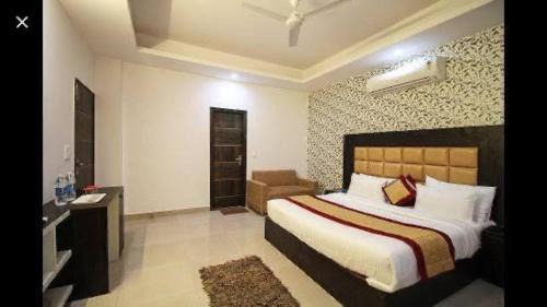 Gurugram House | Hotel Good Palace