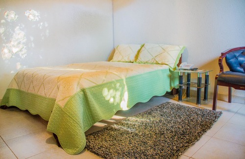 Entebbe Hotel | Hotel Gorilla's Nest Entebbe