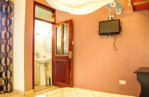 Entebbe Hotel | Hotel Gorilla's Nest Entebbe
