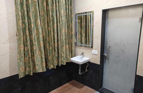 Gandhipuram Hotel | Hotel Grand Palace