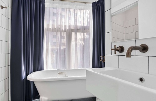 Surry Hills Hotel | Hotel Harry, an Ascend Collection Hotel